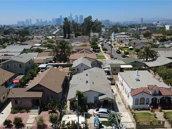 SOLD! 631 S Evergreen Ave | $600K — exterior view