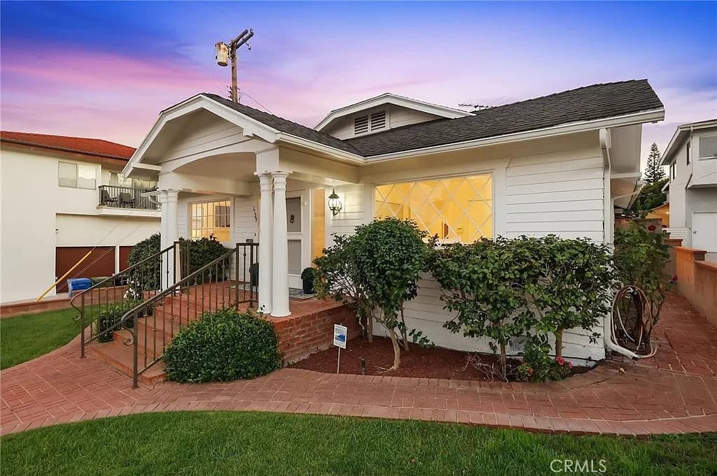 Photo of Just Listed: Versatile San Pedro Duplex with Income Potential!