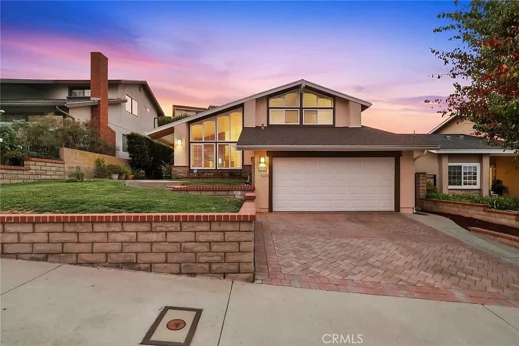 Just Listed: Beautiful Miraleste Pines Home