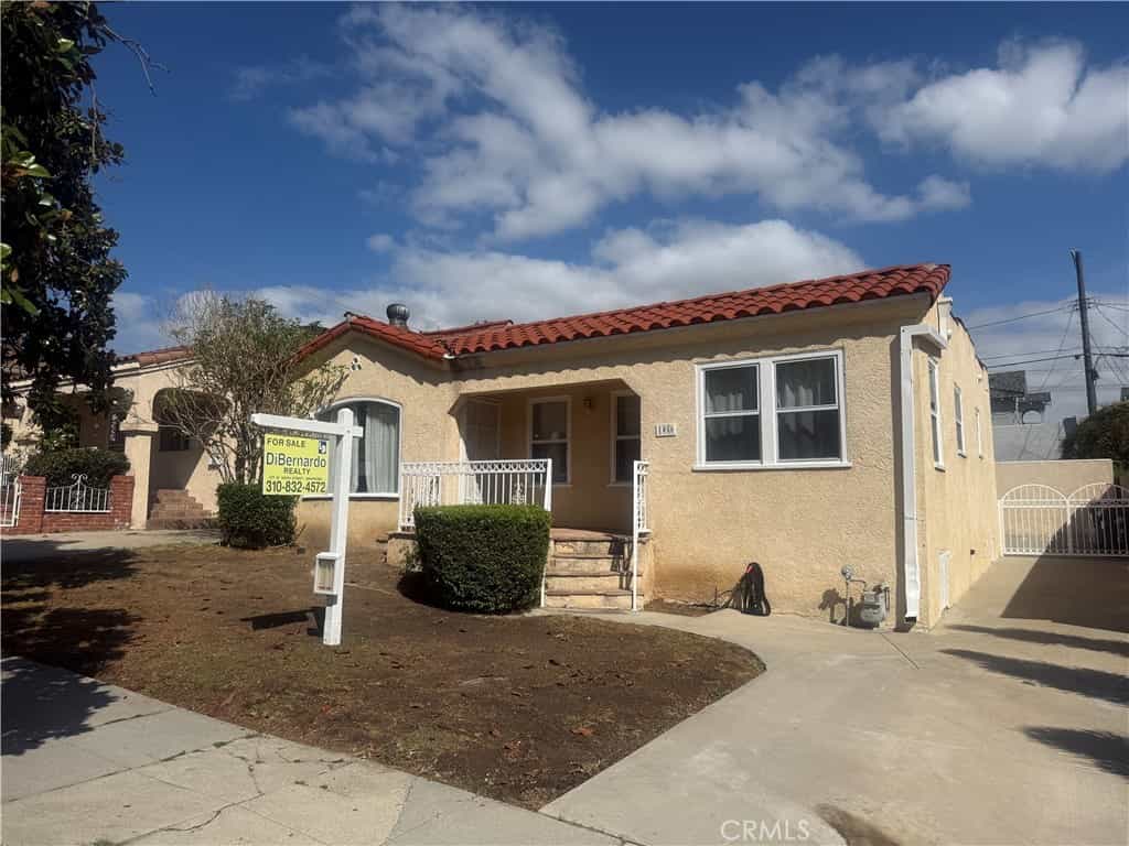 Just Listed: Charming Spanish-Style Home in San Pedro