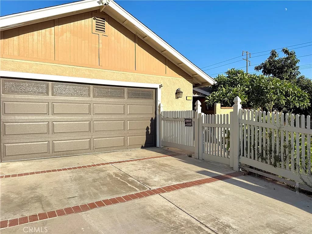 Just Listed: Ontario Home with Pool & Spa — gallery photo 4