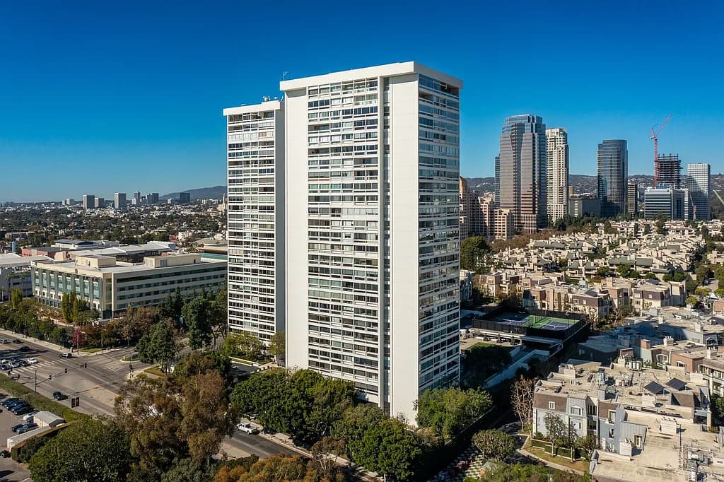 SOLD! Luxury Living in the Heart of Century City — gallery photo 3