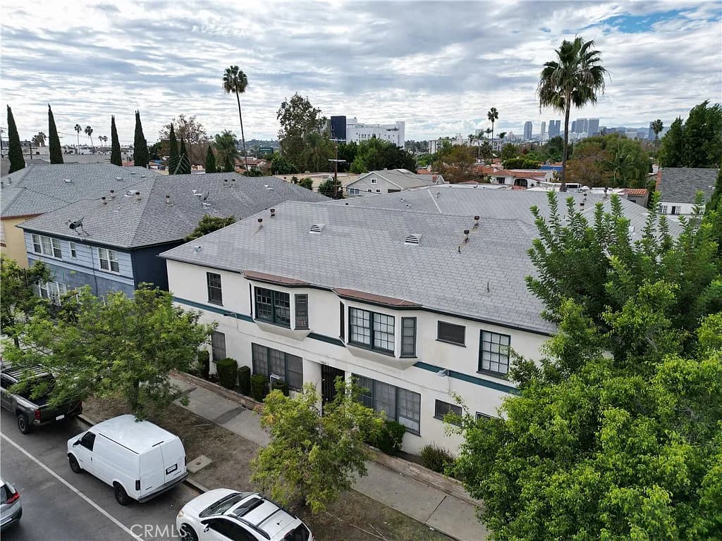 Just Listed: 12-Unit Investment Opportunity in Los Angeles! — gallery photo 5