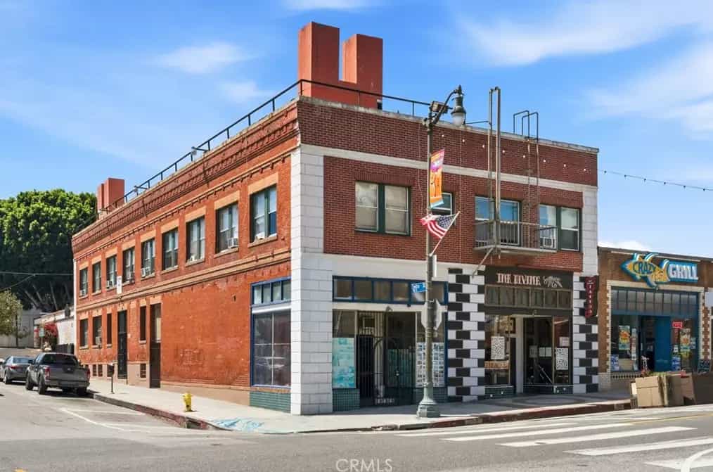On Market: 709 S Centre Street, San Pedro!