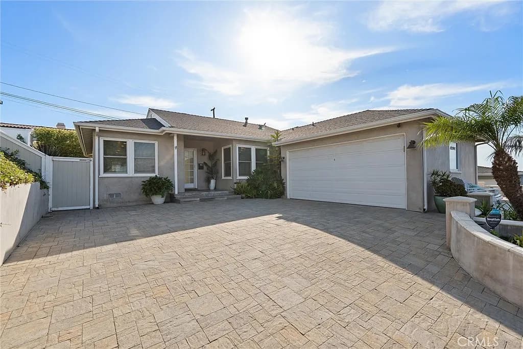 Just Listed: Coastal Retreat with Ocean Views in Redondo Beach — gallery photo 3