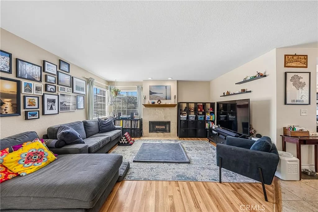 Just Listed: Coastal Living in San Pedro’s Palisades! — gallery photo 5