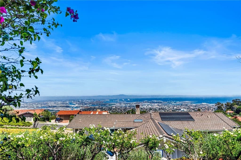 Just Listed: Panoramic Harbor-to-Ocean Views — gallery photo 3