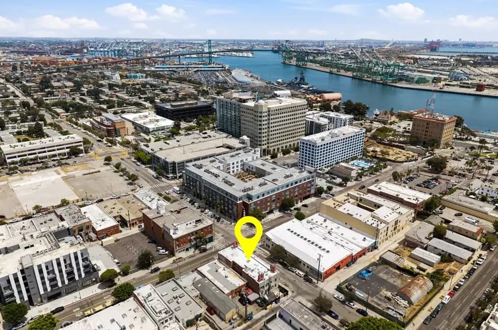 On Market: 709 S Centre Street, San Pedro! — gallery photo 3