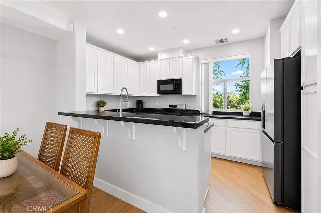 Just Listed: 4-Bedroom Gem in Old Torrance — gallery photo 5