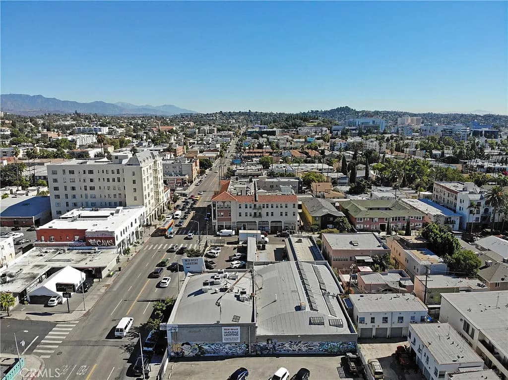 Just Listed: 10-Unit Investment Opportunity in East Hollywood — gallery photo 5