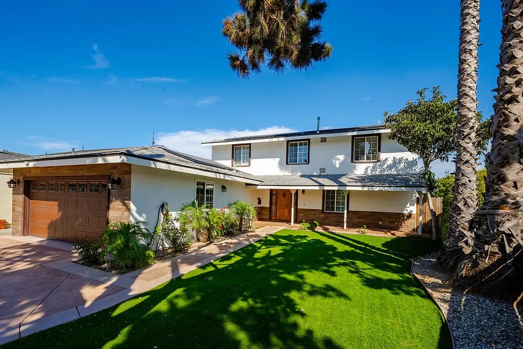 Just Listed: Upgraded 5-Bedroom Lomita Retreat — gallery photo 3