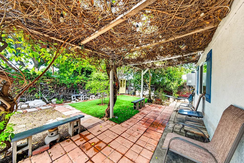 Just Listed: Charming San Pedro Bungalow with Modern Updates — gallery photo 3