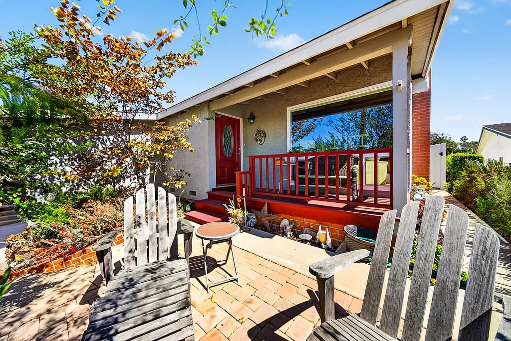 Just Listed: South Shores Home with Ocean Views — gallery photo 3