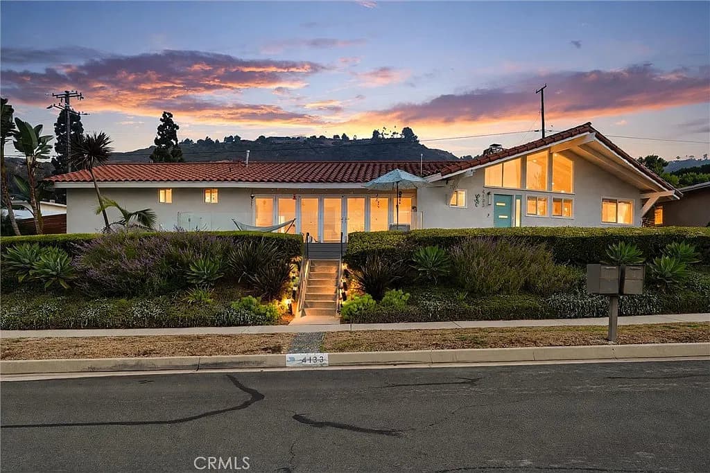 Just Listed: Mid-Century Modern Luxury with Ocean Views — exterior view