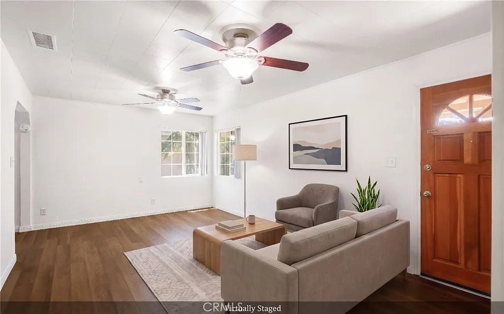 Just Listed: Turn-Key South Bay Gem with Paid Solar — gallery photo 4