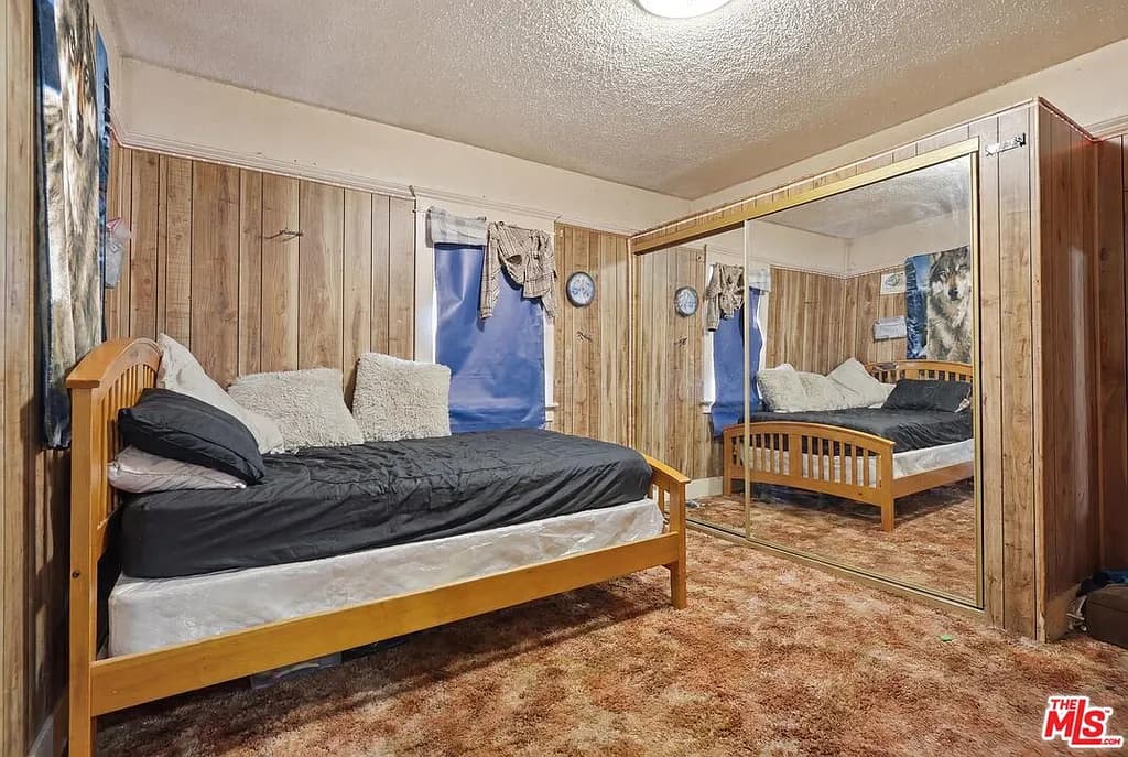 SOLD! 220 E 64th St — Opportunity Delivered — gallery photo 4