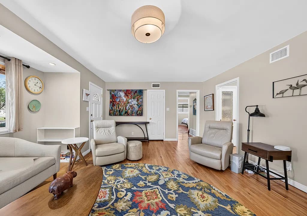 Open House Sat & Sun 12PM - 3PM | Just Listed Mayflower Village Gem in Monrovia — gallery photo 3