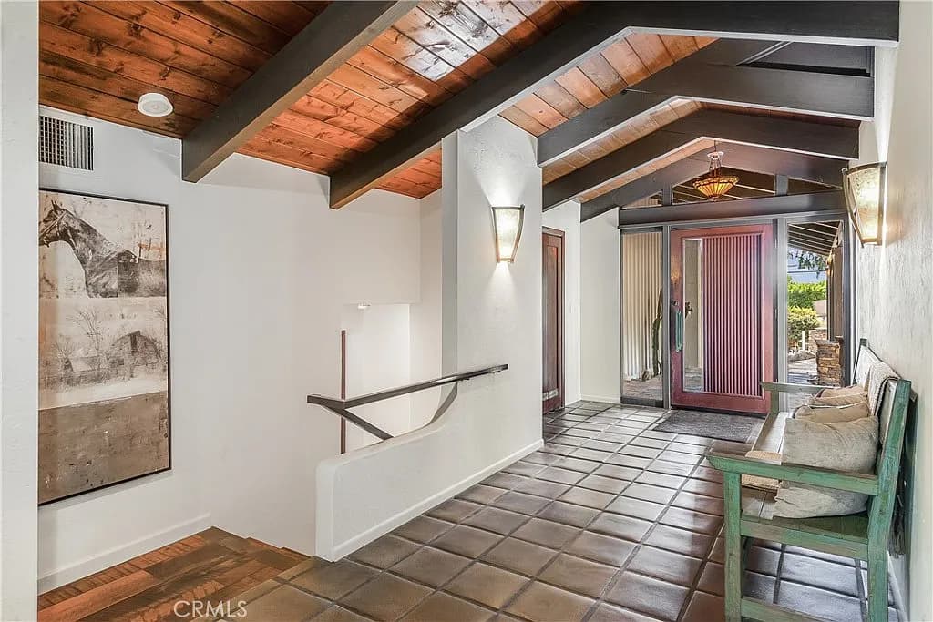 Just Listed: Rolling Hills Equestrian Estate — gallery photo 4