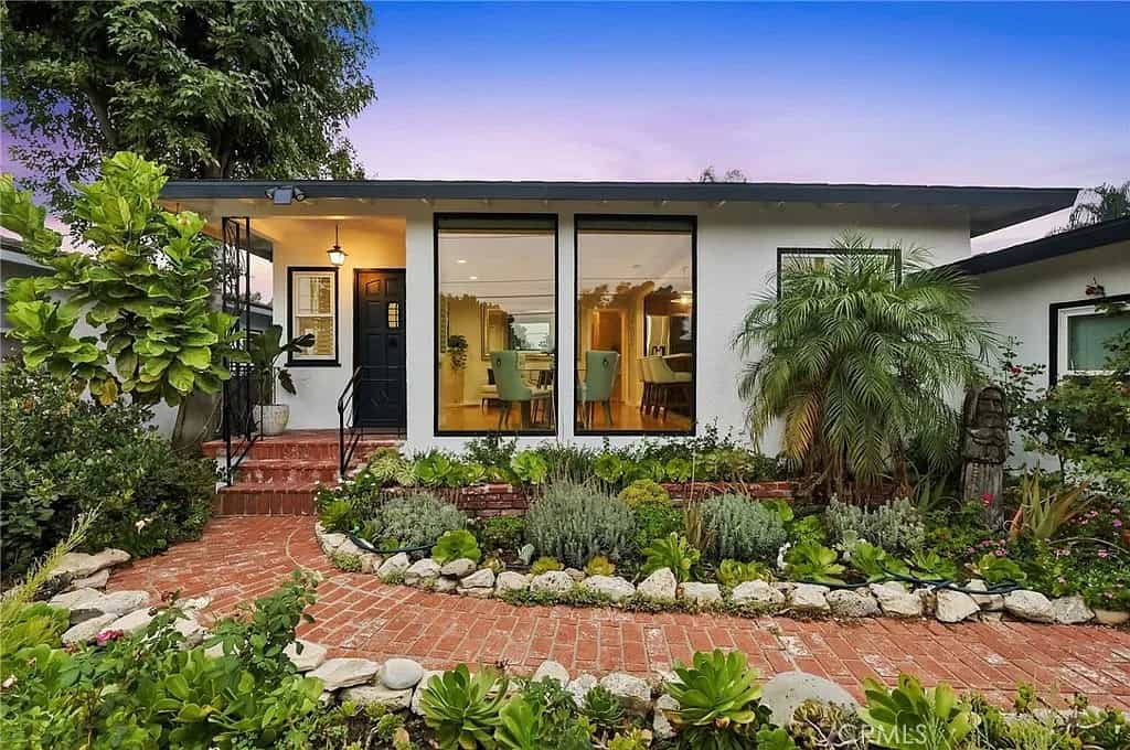 Just Listed: San Pedro Home with Income Potential