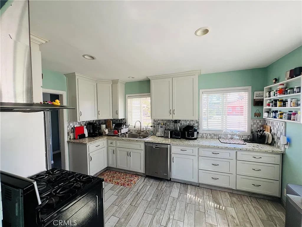 Just Listed: Charming 3-Bedroom Home in Gardena! — gallery photo 3