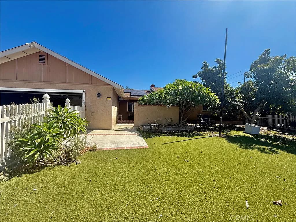 Just Listed: Ontario Home with Pool & Spa — gallery photo 5