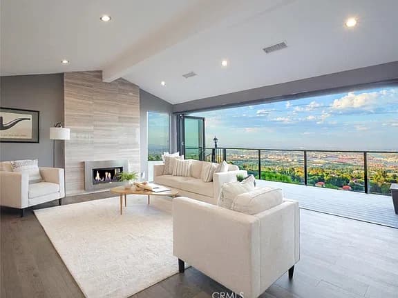 SOLD! Panoramic View Estate in Rancho Palos Verdes — exterior view