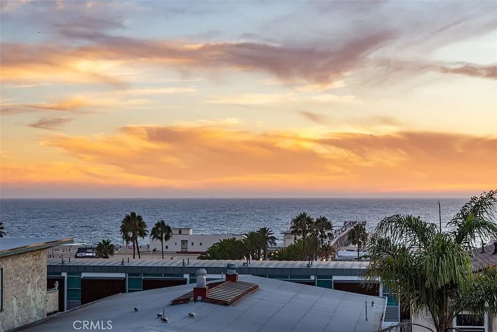 SOLD! Coastal Hermosa Beach Living — exterior view