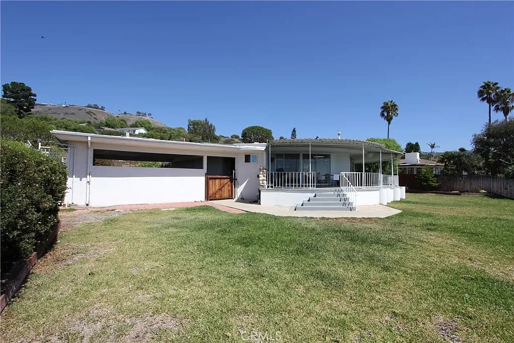 Just Listed: RPV Mid-Century Modern with Ocean Views — gallery photo 5