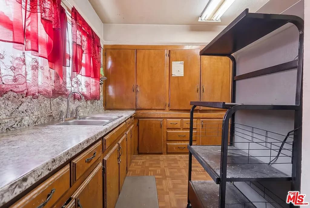 SOLD! 220 E 64th St — Opportunity Delivered — gallery photo 5
