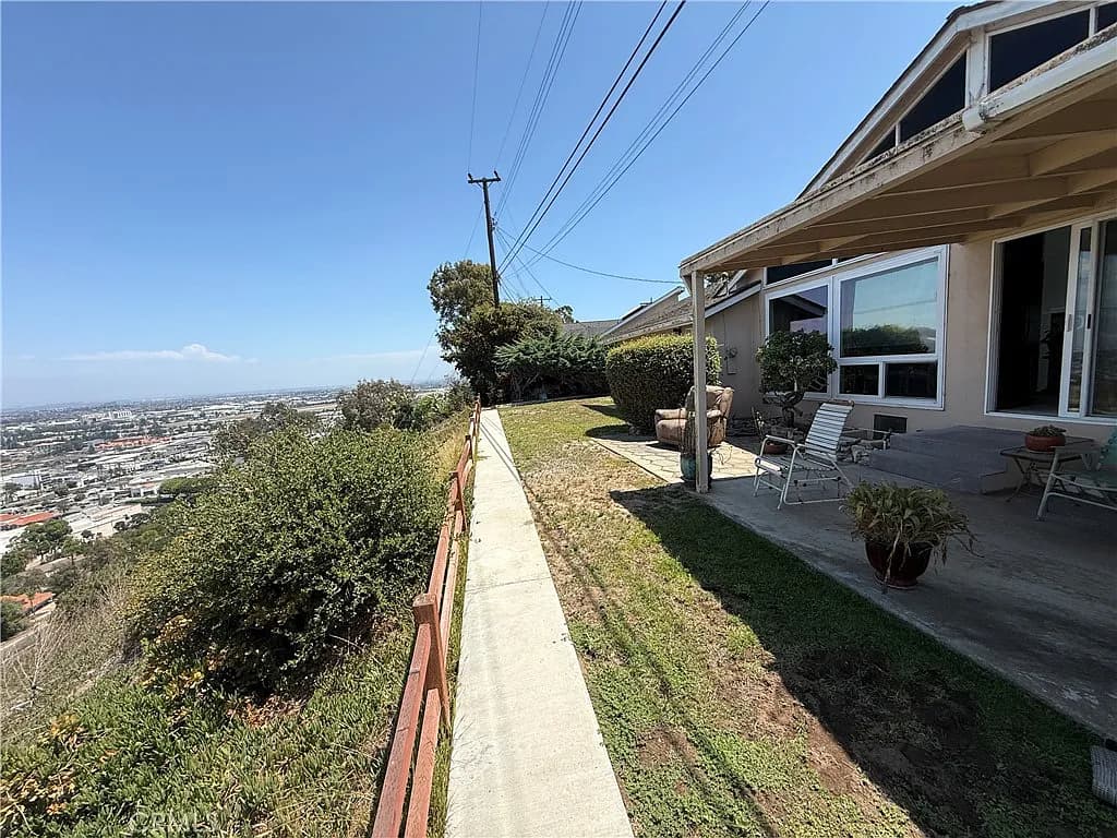 Just Listed: Panoramic Views in Hollywood Riviera — gallery photo 4