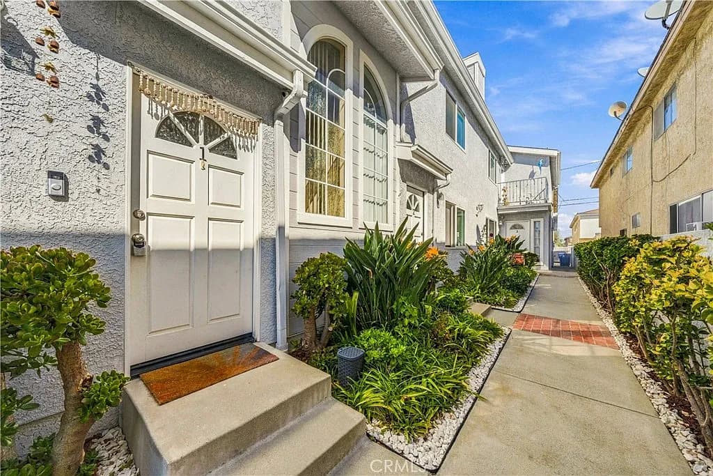 Photo of Just Listed: Coastal Living in San Pedro’s Palisades!