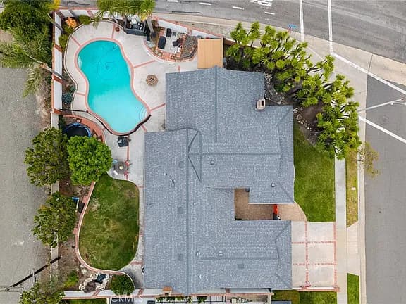 SOLD! Huntington Beach Home Sells for $1.675M — exterior view
