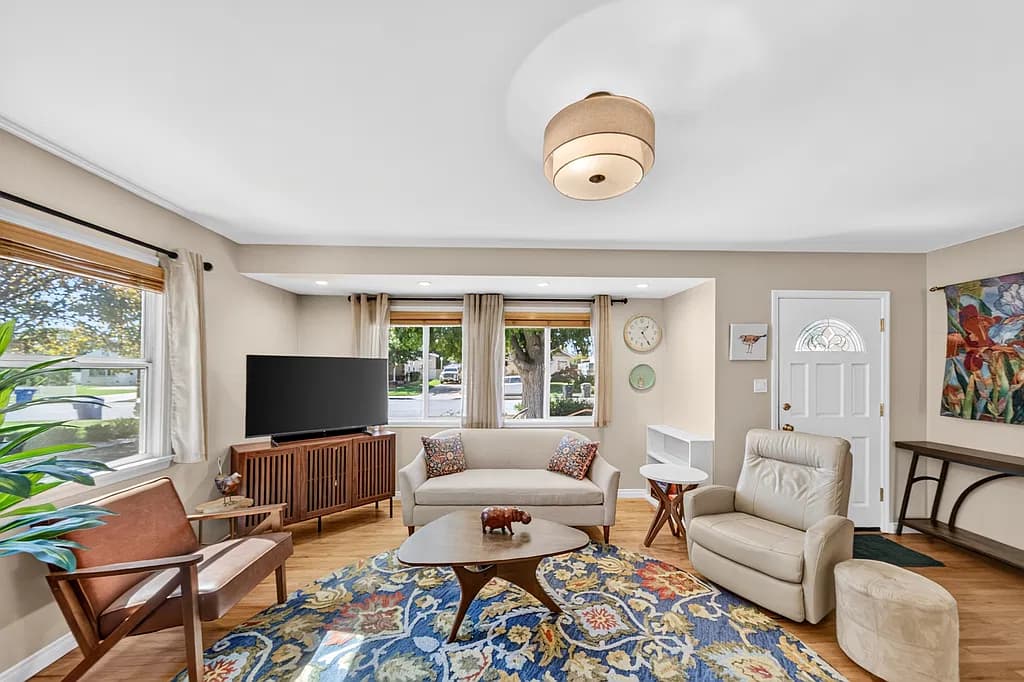 Open House Sat & Sun 12PM - 3PM | Just Listed Mayflower Village Gem in Monrovia — gallery photo 4