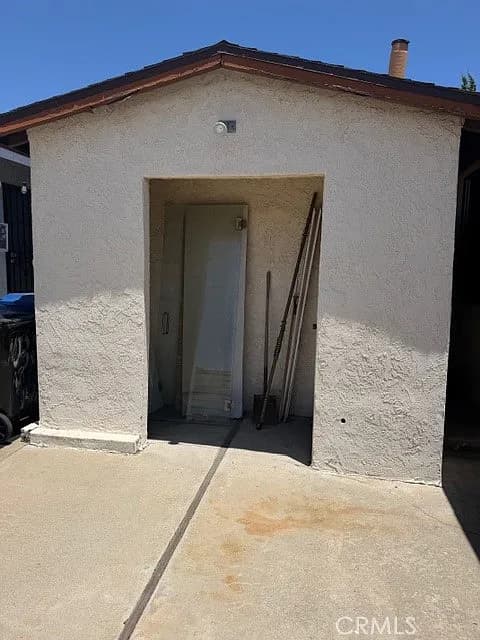Just Listed: San Pedro Fixer on a Corner Lot! — gallery photo 6