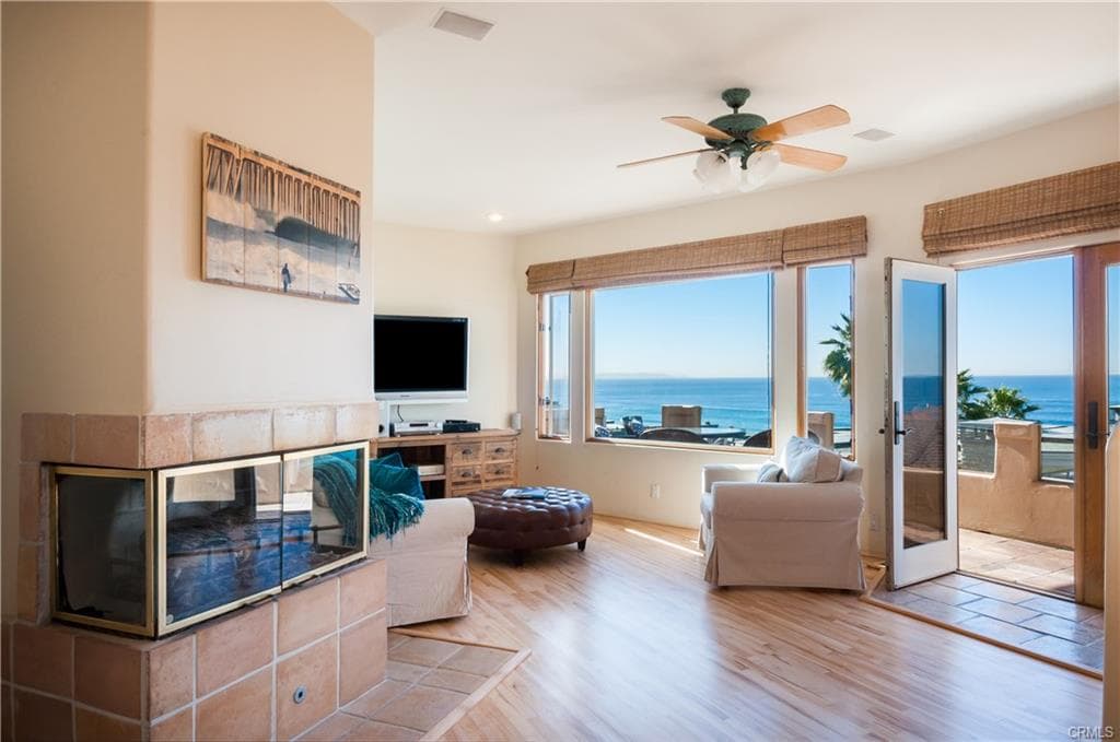 Open House Fri 12PM - 2PM, Sat & Sun 12PM - 3PM | Panoramic Ocean Views Steps to the Sand — gallery photo 4