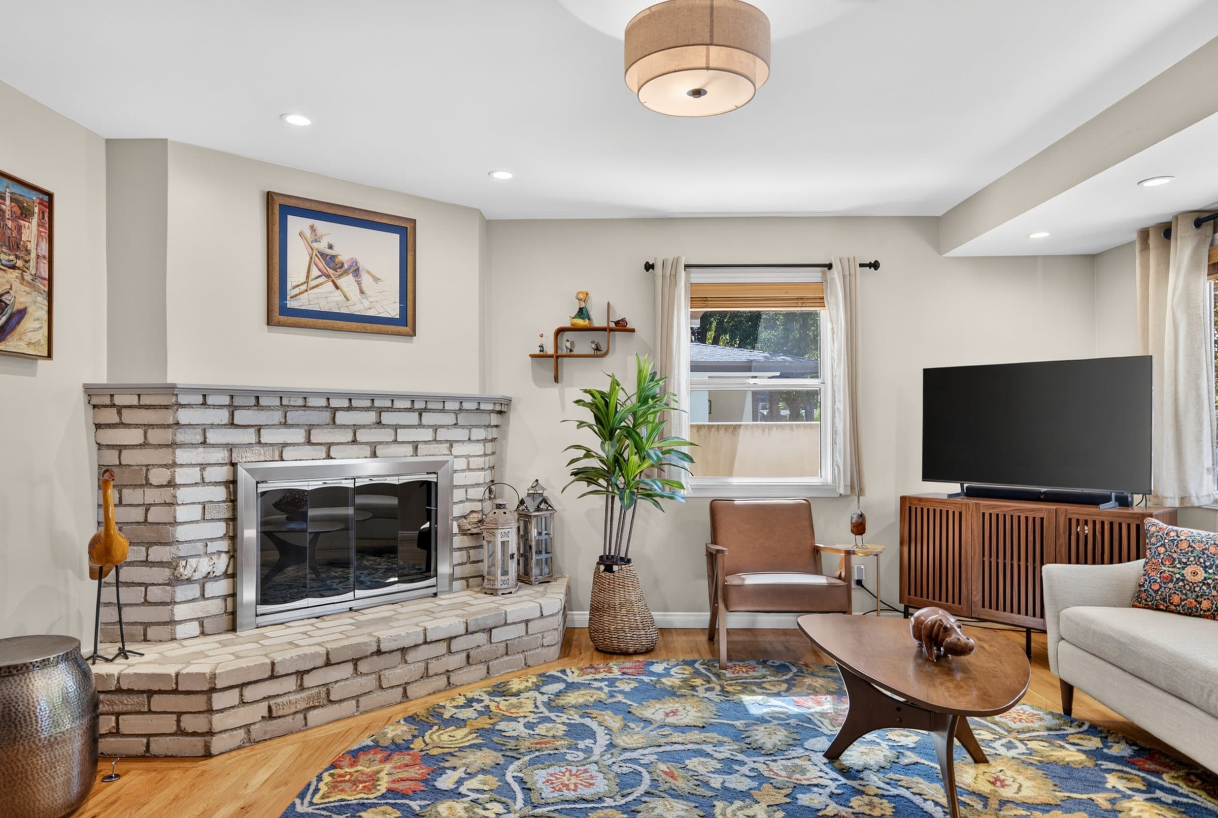 Flexible Mayflower Village Home on a Nearly 9,000 Sq Ft Lot — gallery photo 5