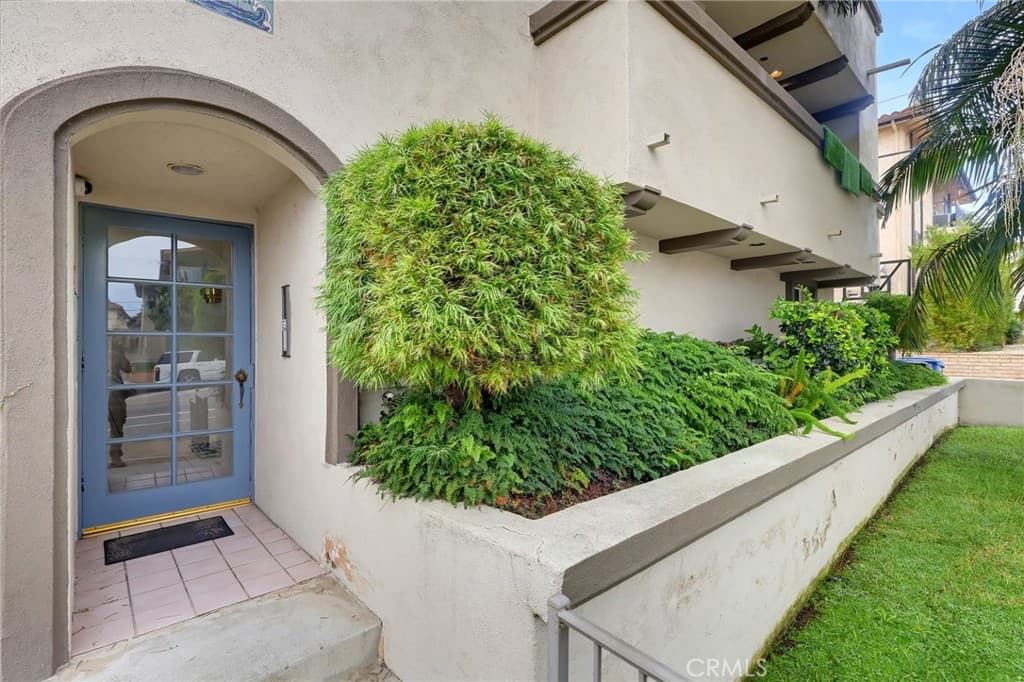 Just Listed | Penthouse-Style Living with Panoramic Views in San Pedro — gallery photo 3