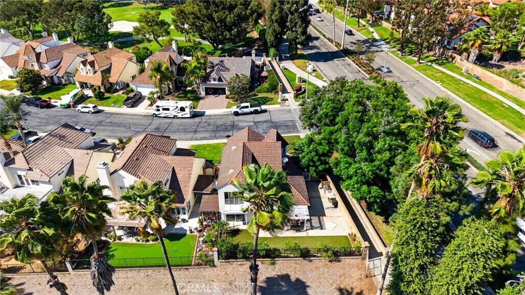Golf Course Living in The Greens at Alta Vista Country Club — gallery photo 4