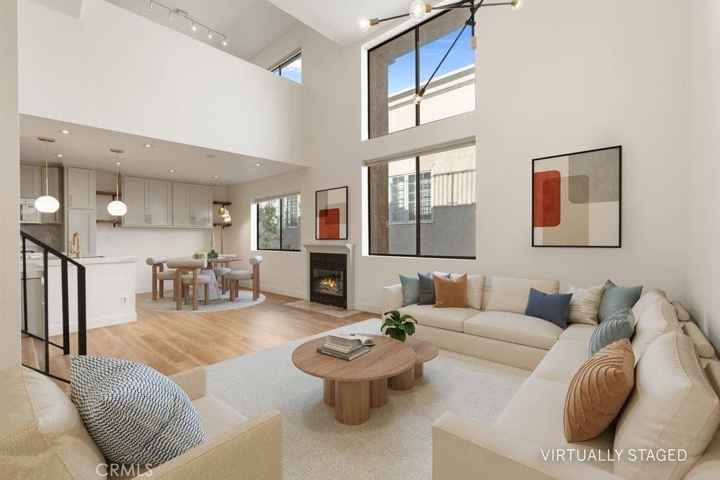 Just Sold: Modern Luxury Home in Encino — gallery photo 3