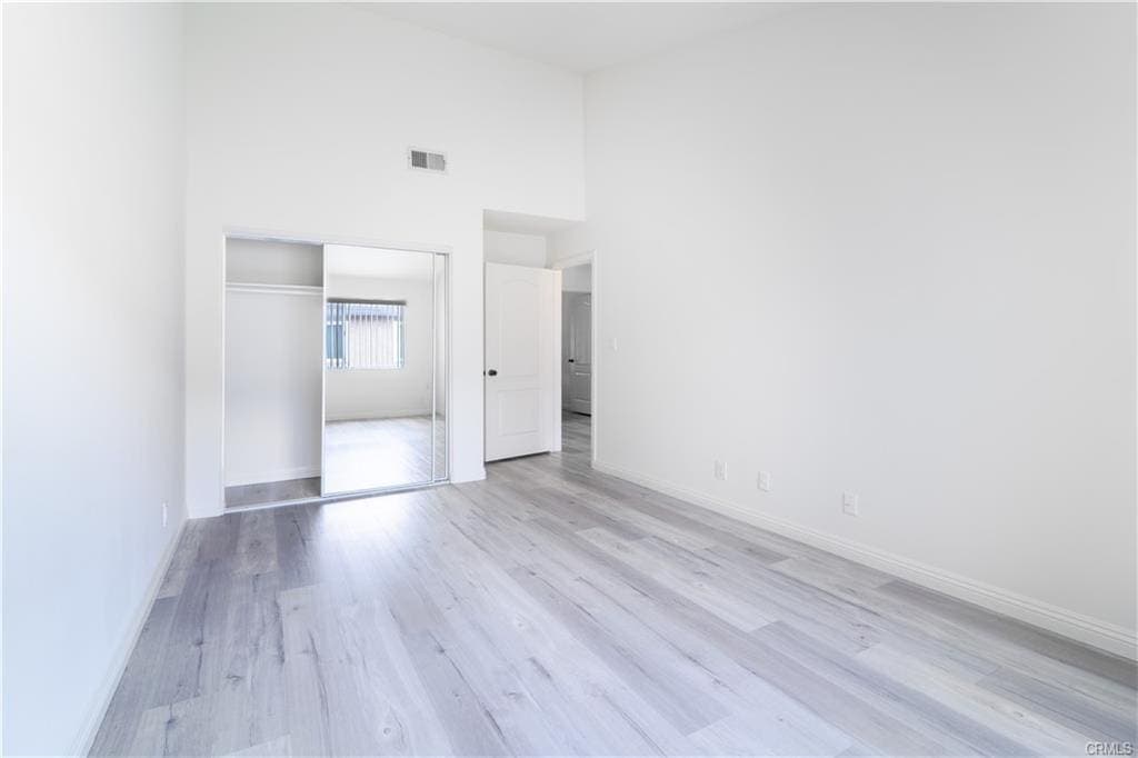 Stylish and move-in ready — gallery photo 4