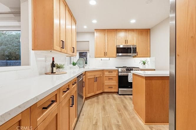 Just Sold: Resort-Style Living in Los Altos, Long Beach — gallery photo 5