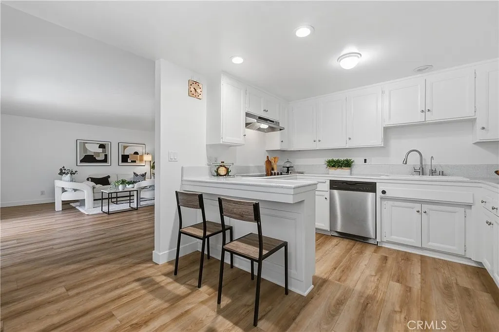 Just Listed | Upgraded 2BR Condo in Gardena — gallery photo 3