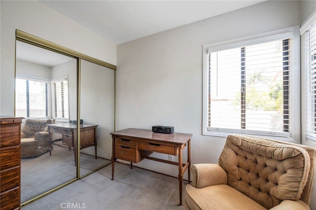 Single-Level 3-Bed Home on a Generous Lot in Prime Lomita — gallery photo 5