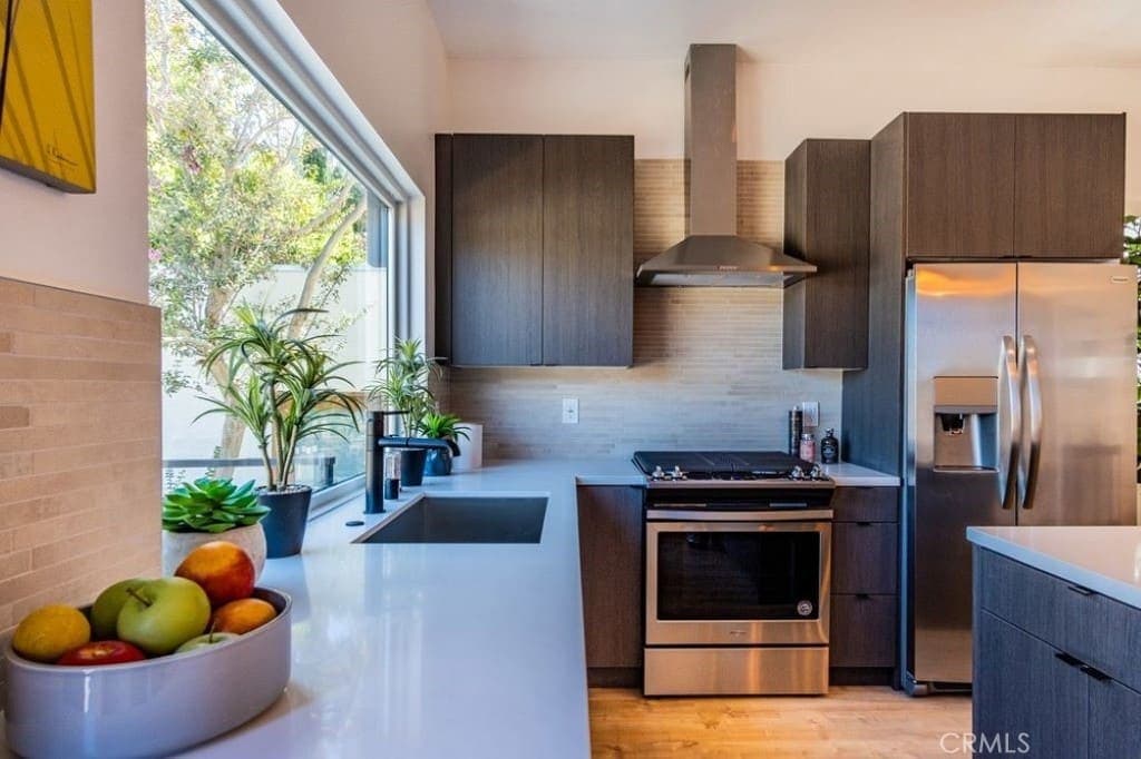 Just Listed | Private Hollywood Hills Retreat — gallery photo 4