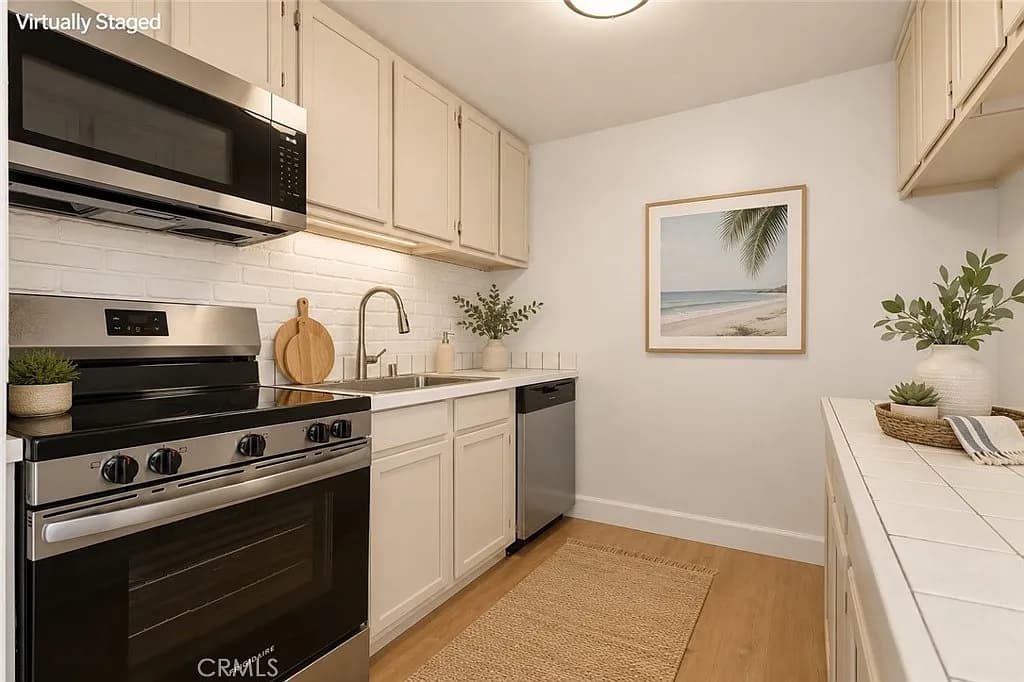 SOLD! South Redondo Beach Condo at $559K — gallery photo 3