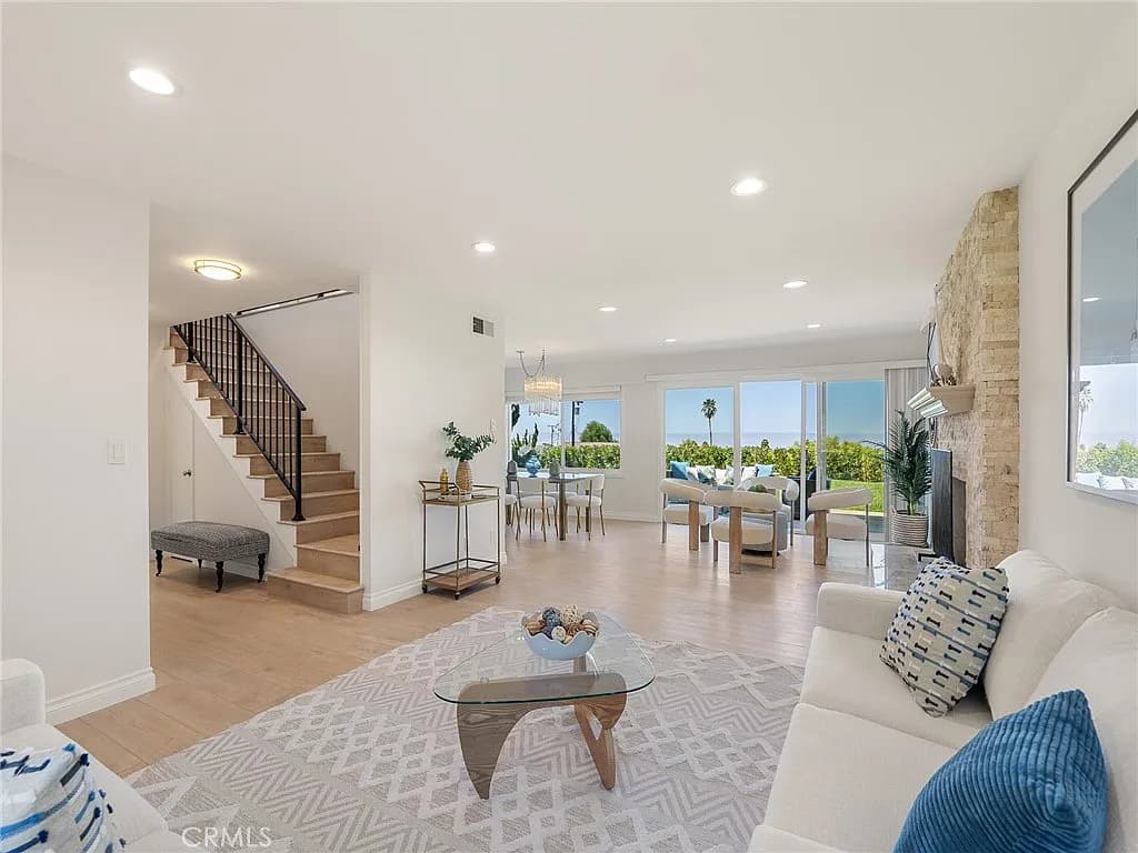SOLD! Rancho Palos Verdes Ocean View Gem — gallery photo 3