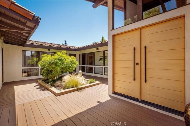 Photo of Mid-Century Inspired Coastal Retreat in Palos Verdes