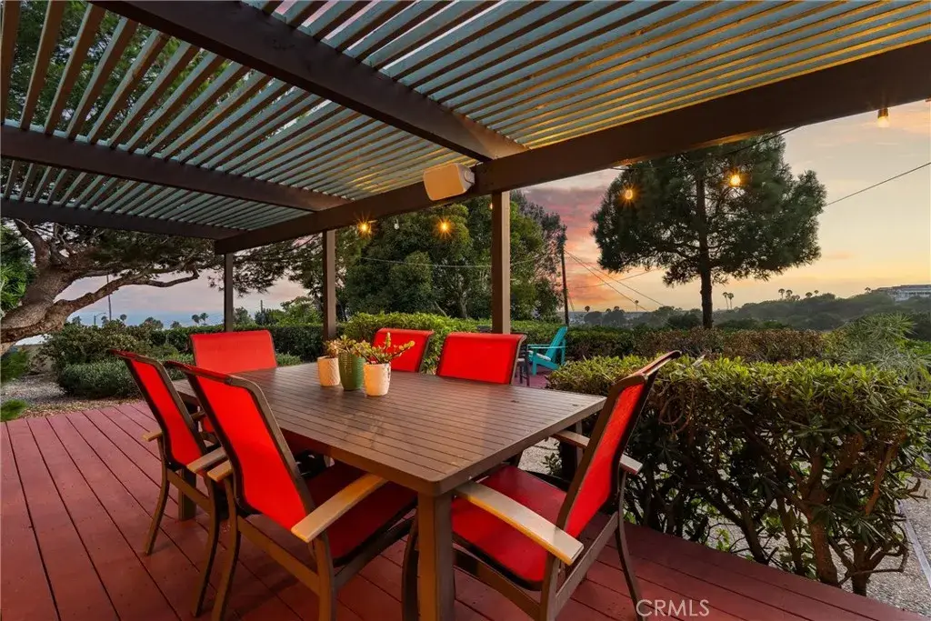 SOLD! Lower South Shores Mid-Century Modern — gallery photo 5
