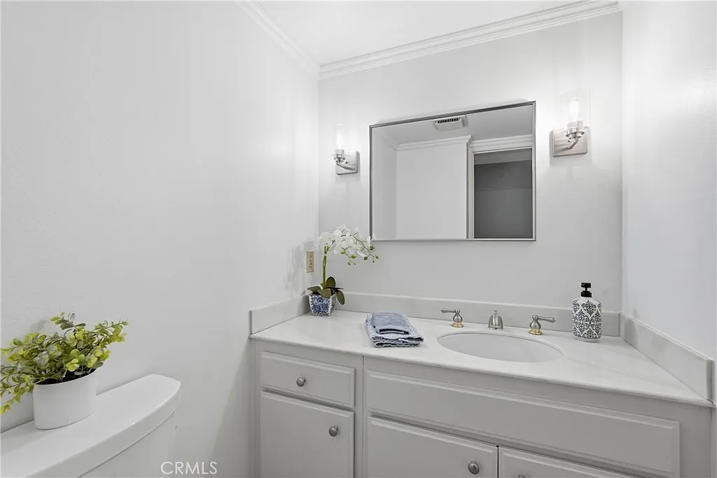 Just Sold in San Pedro – 2181 Mount Shasta Dr — gallery photo 5