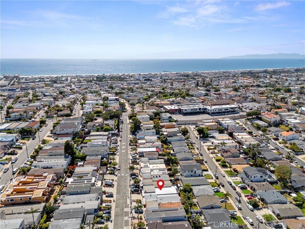 Rare Dual-Living Opportunity 1 Mile from the Beach in Golden Hills — gallery photo 5
